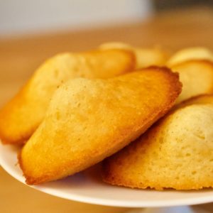 Madeleines with lemon zests